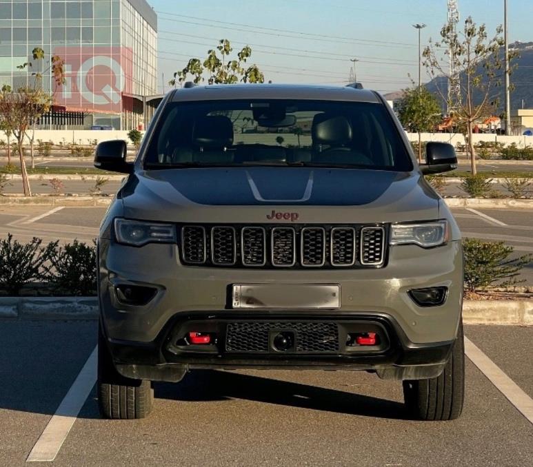 جیپ گراند شیرۆکی